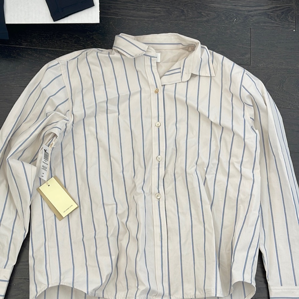 Brand New Wilfred Free Departure shirt with tags! Never worn. Size small